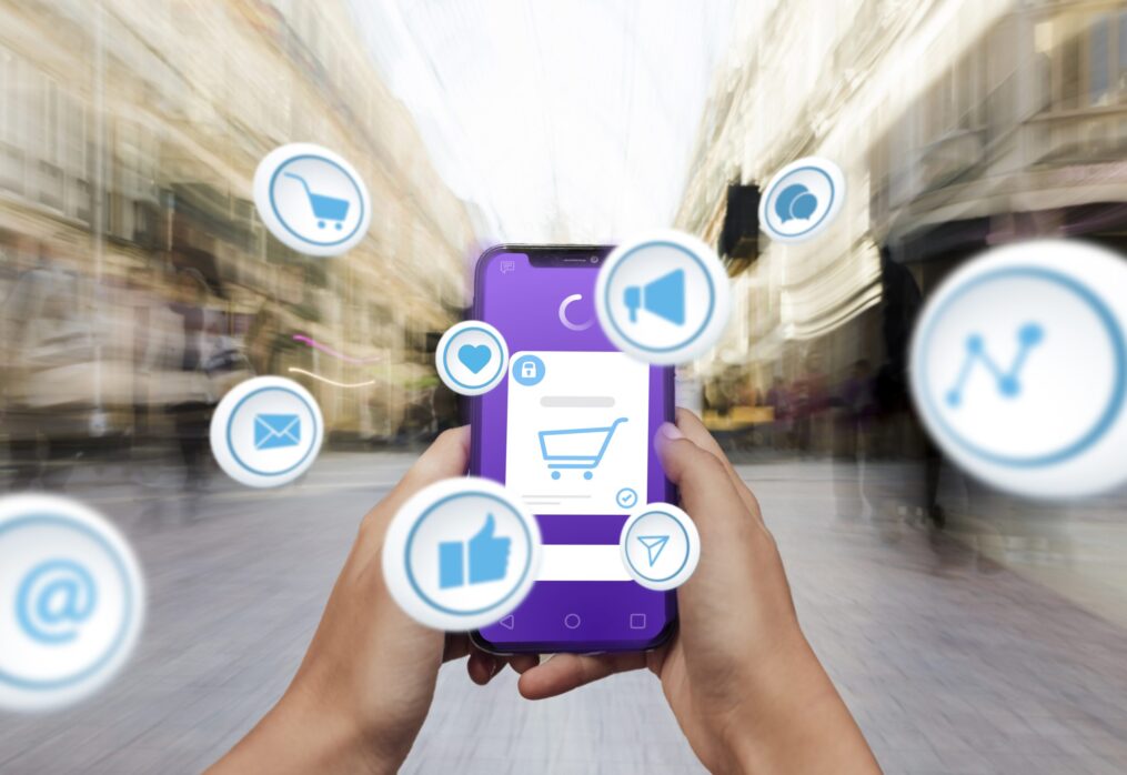 Redes Sociales y Ecommerce:Estrategias para destacar en el mundodigital